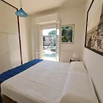 R14 - Trilocale Con Ampio Terrazzo Lägenhet *