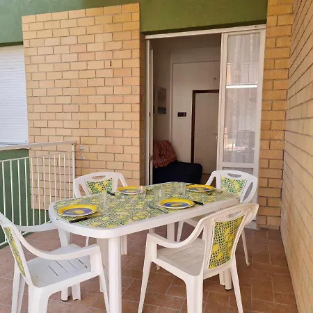 R14 - Trilocale Con Ampio Terrazzo Апартаменты