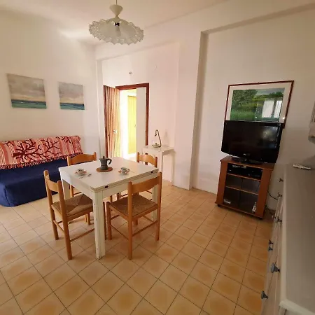 Апартаменты R14 - Trilocale Con Ampio Terrazzo